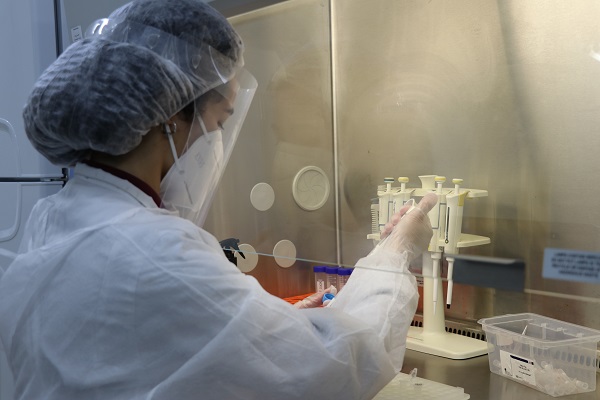 Laboratório de Diagnóstico Molecular (LabMol) passa a realizar testes de identificação de outros vírus e ganha nova localização