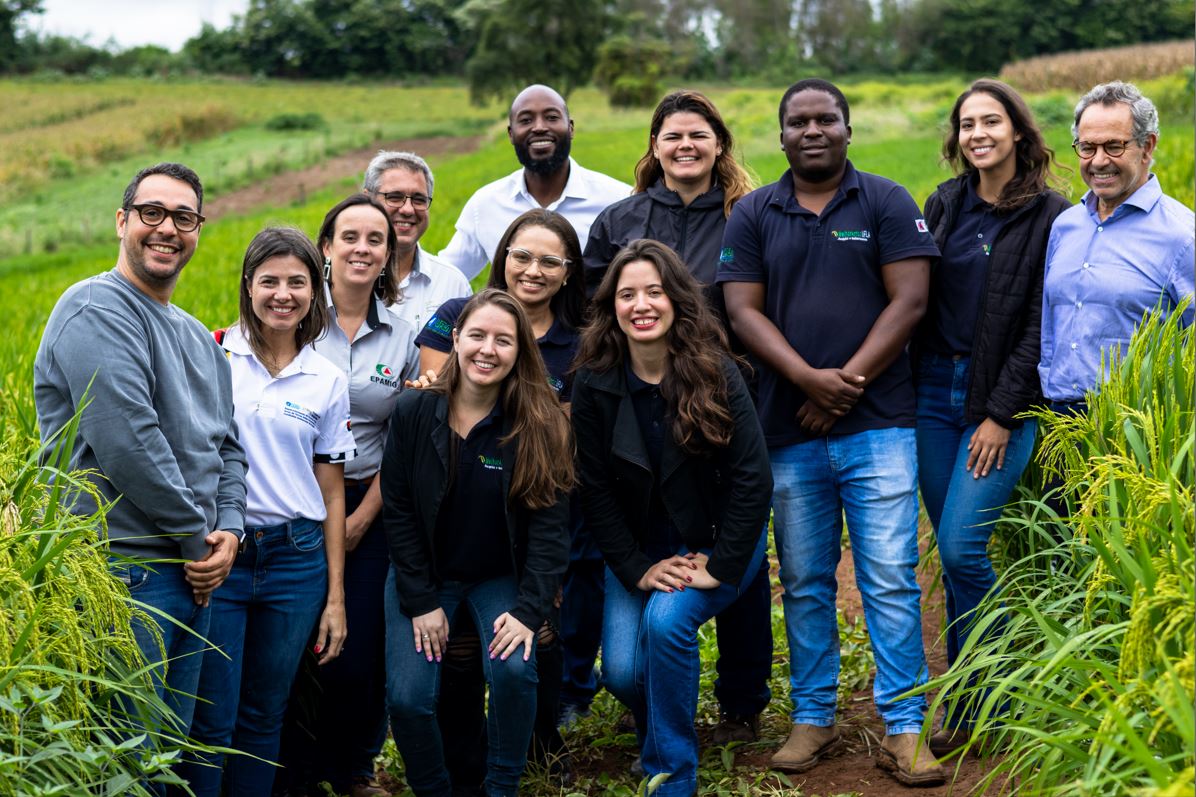 UFLA formaliza cooperação internacional para o  desenvolvimento de cultivares de arroz para as condições de Angola