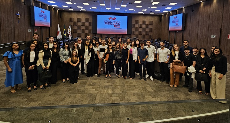Estudantes do curso de Direito realizam visita técnica ao Tribunal de Justiça de Minas Gerais