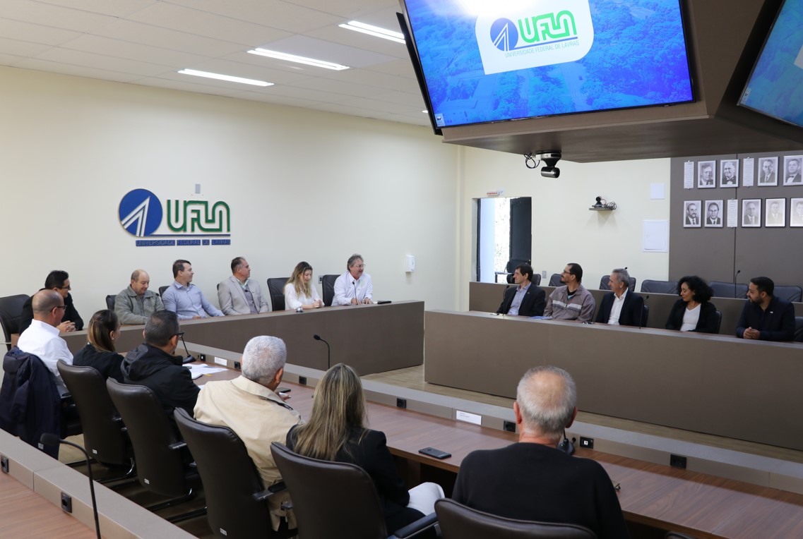 UFLA recebe delegação da Universidade Nacional da Colômbia para workshop e reforça parcerias institucionais