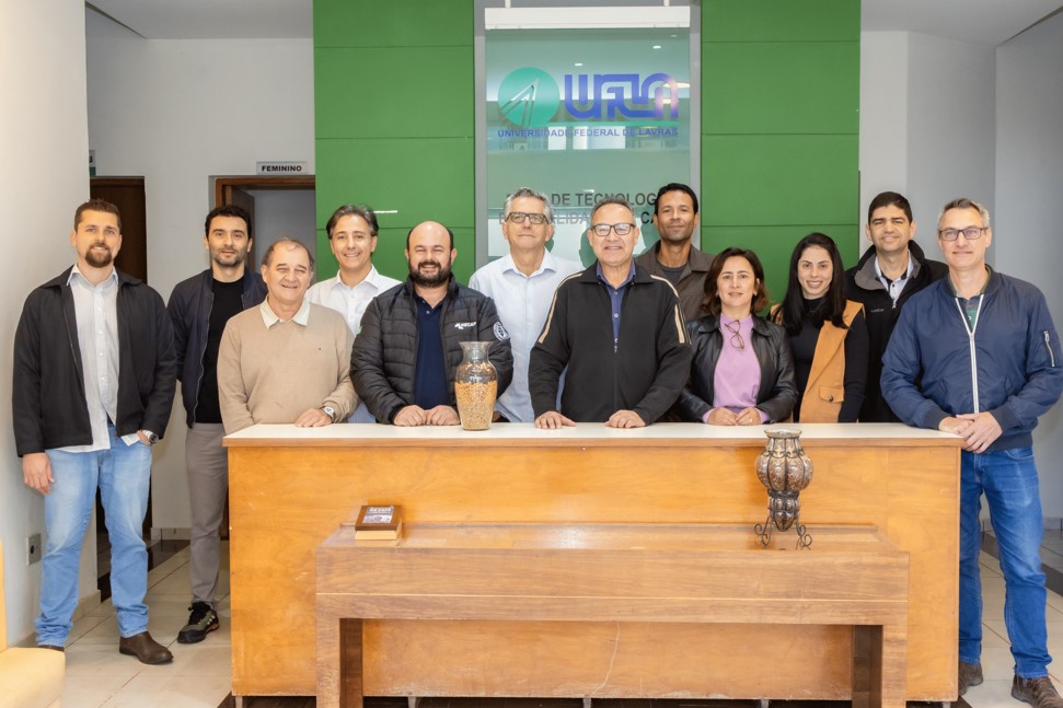 Gentileza solicitar descrição da imagem