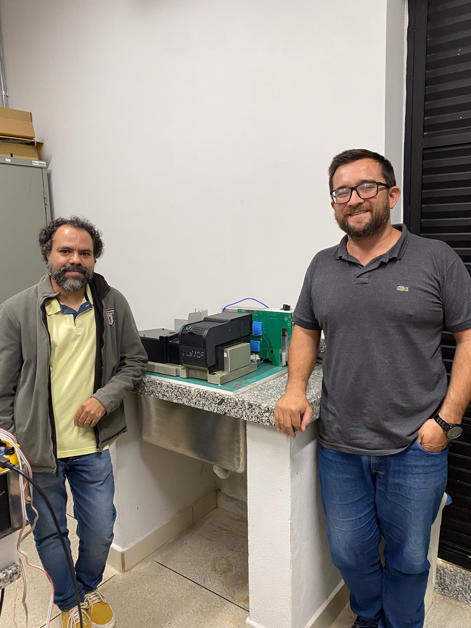 Gentileza solicitar descrição da imagem