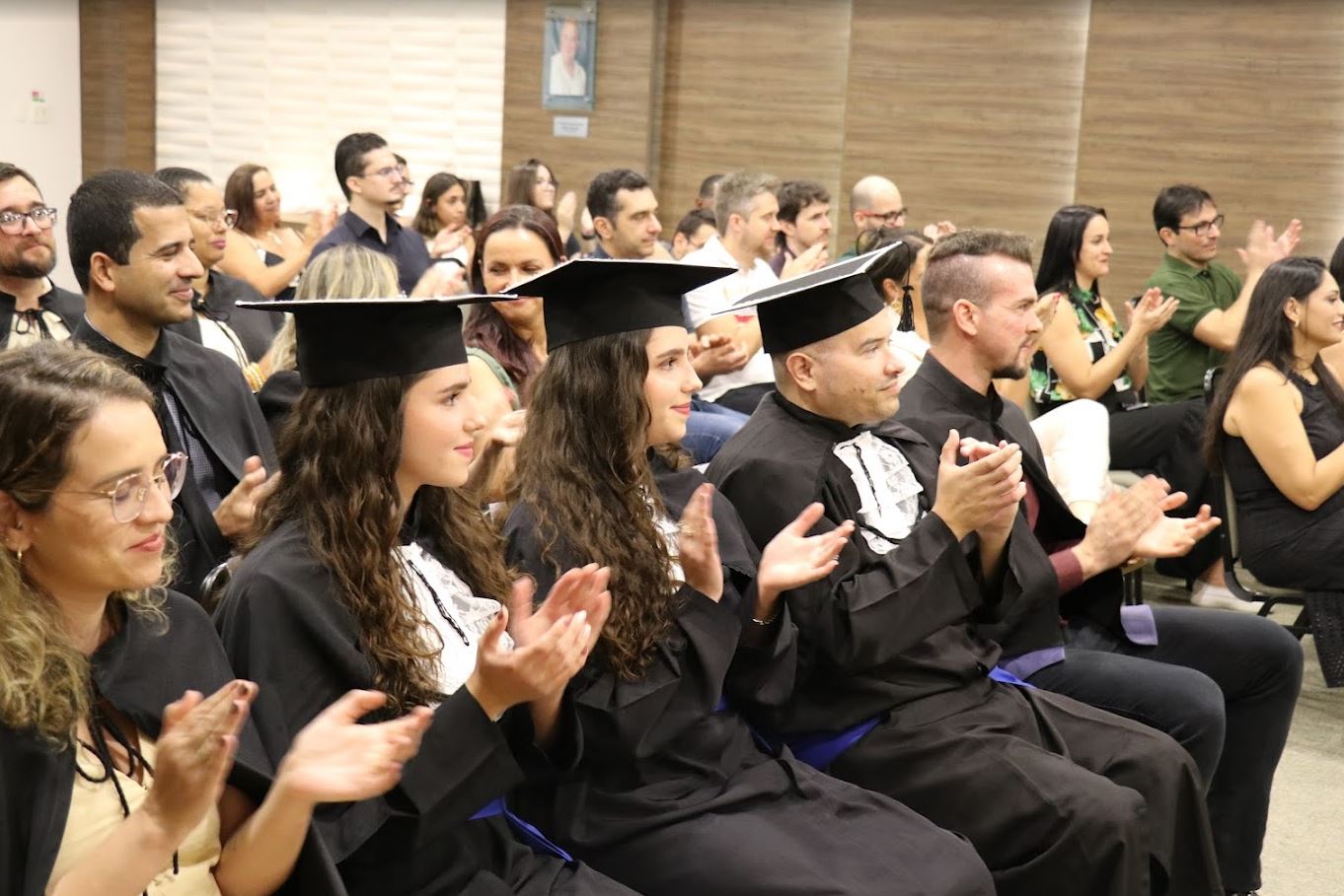 Gentileza solicitar descrição da imagem