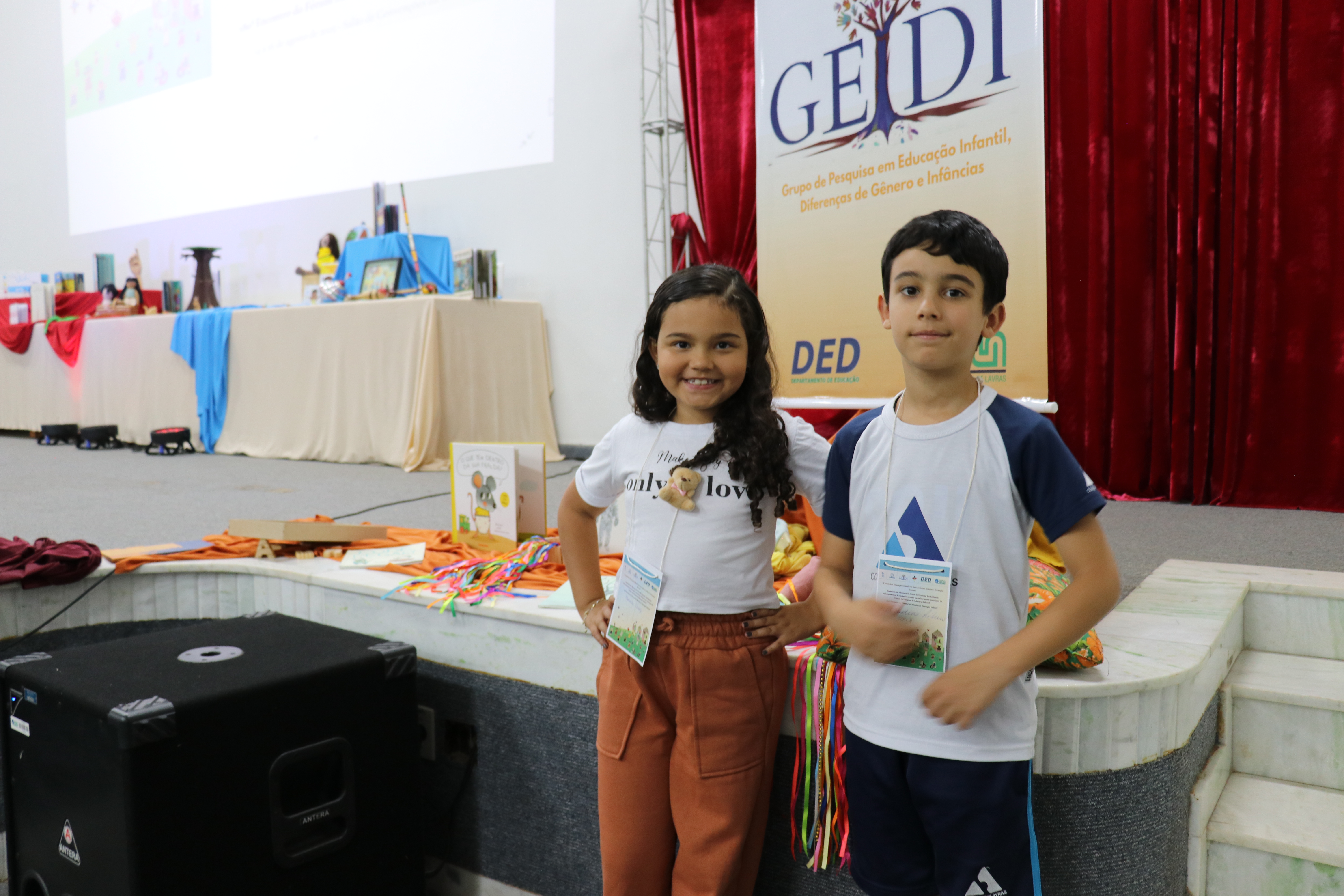 Gentileza solicitar descri&ccedil;&atilde;o da imagem