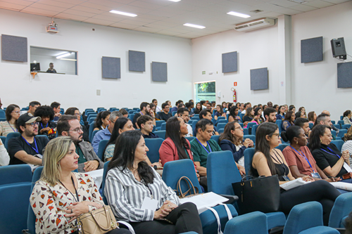 Gentileza solicitar descrição da imagem