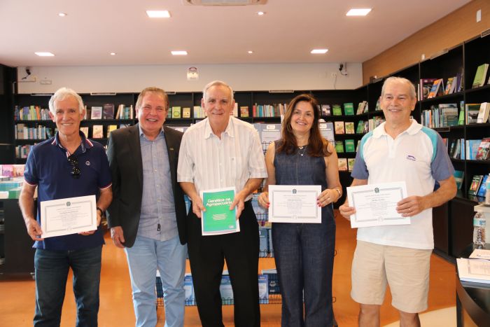 Gentileza solicitar descrição da imagem