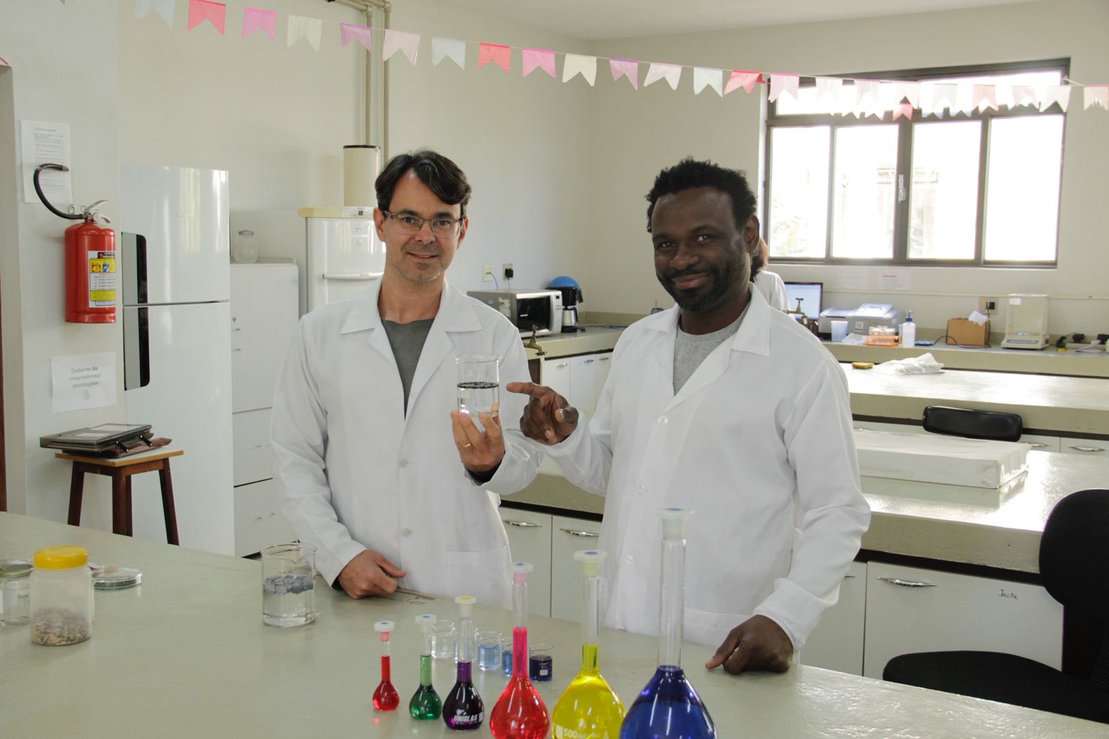 Gentileza solicitar descrição da imagem