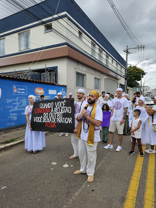 Caminhada contra o racismo religioso foi realizada em Lavras