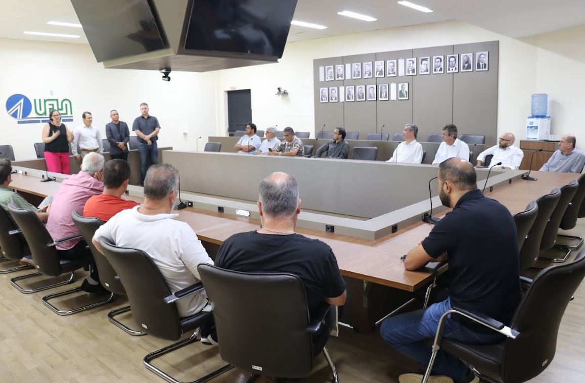 Gentileza solicitar descri&ccedil;&atilde;o da imagem