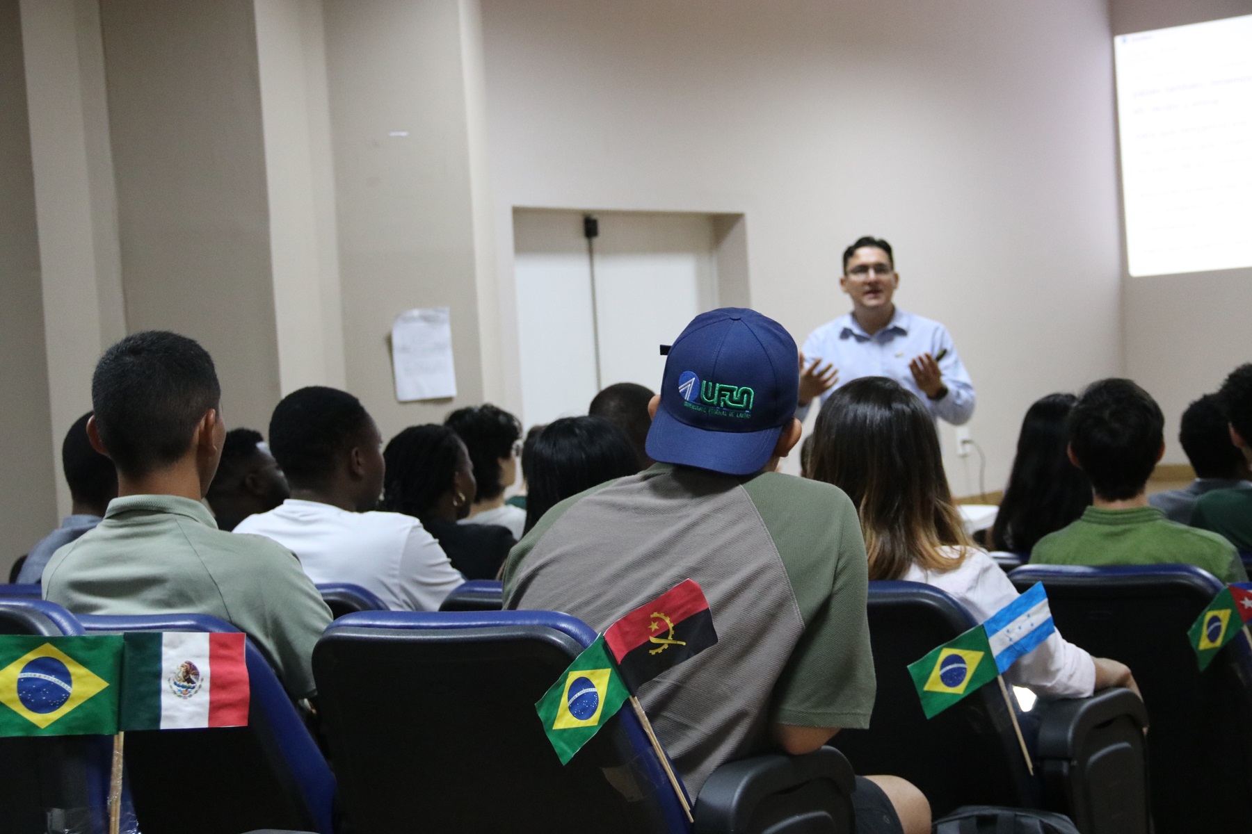 UFLA recebe estudantes internacionais para o primeiro semestre letivo