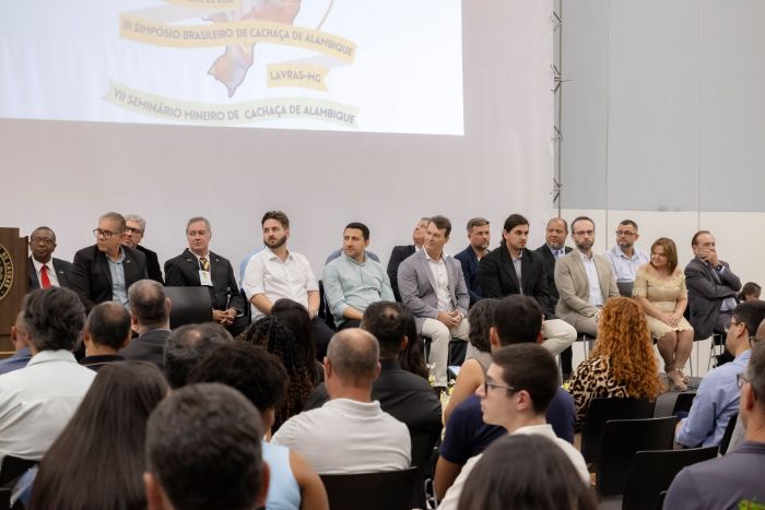 Gentileza solicitar descri&ccedil;&atilde;o da imagem