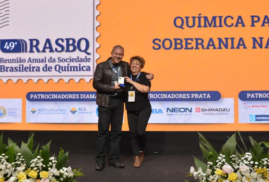 Professor da UFLA recebe Prêmio Revista Virtual de Química 