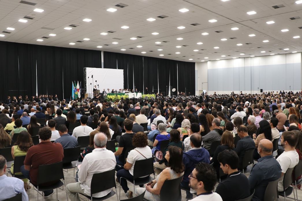 Gentileza solicitar descri&ccedil;&atilde;o da imagem