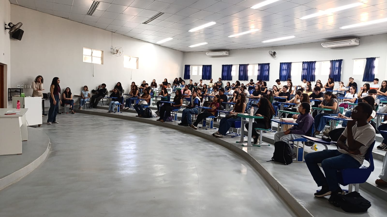 Integrantes do programa BIC Jr. participam de palestras preparatórias para o CIUFLA