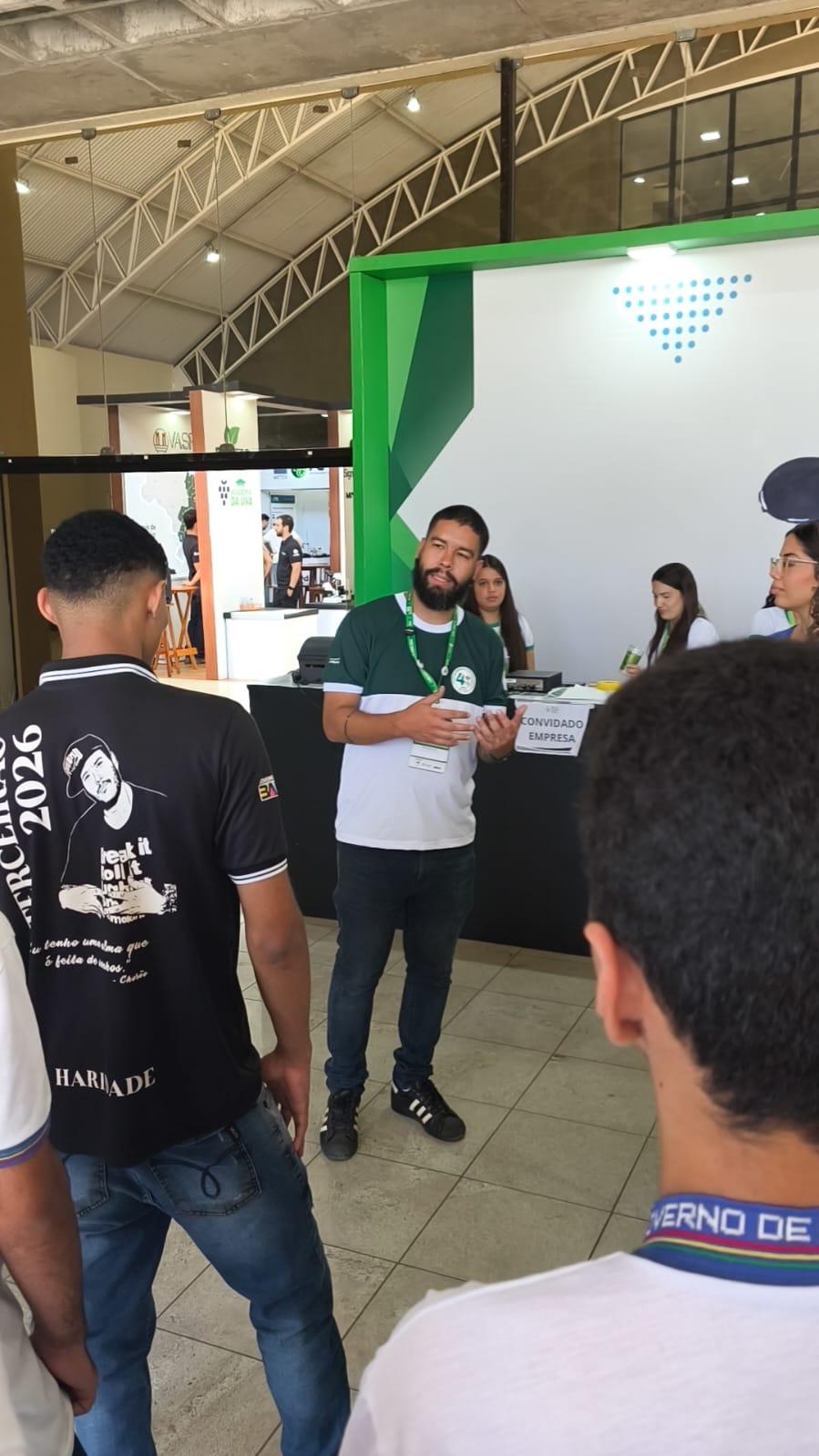 Gentileza solicitar descri&ccedil;&atilde;o da imagem