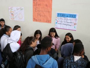 Grupo de estudos da UFLA realiza feira de empreendedorismo mirim em escola municipal 