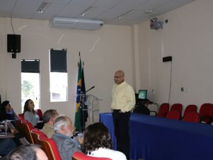 Presidente da Empresa Brasileira de Pesquisa e Inovação Industrial (EMBRAPII) faz visita a UFLA